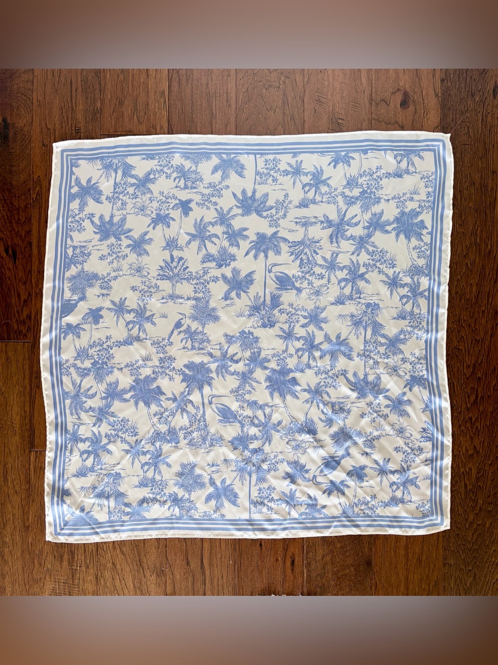 NWOT Silky Blue & White Palm Tree Patterned Square Scarf - Picture 2 of 9